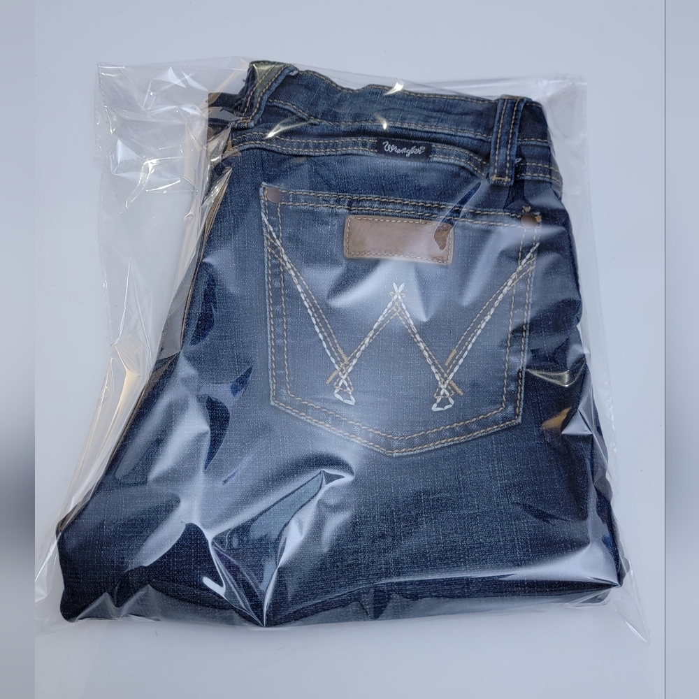 Women's Wrangler Retro Mae Mid Rise Bootcut Jean 29x30 | MS Wash - Picture 9 of 14